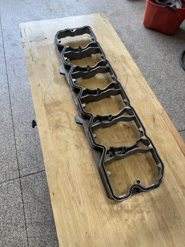 OEM ROCKER BOX HOUSING DODGE 2500 3500  6.7L DIESEL 2500 FIT 19-24 - Image 2 of 4