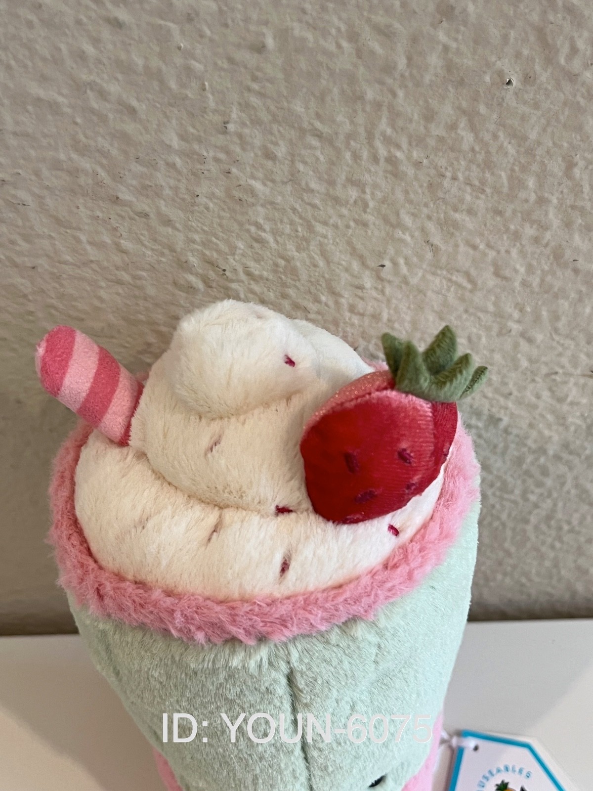 Authentic Jellycat Shanghai CAFÉ Limited Berrity Latte -NWT -Rare - Fast Ship