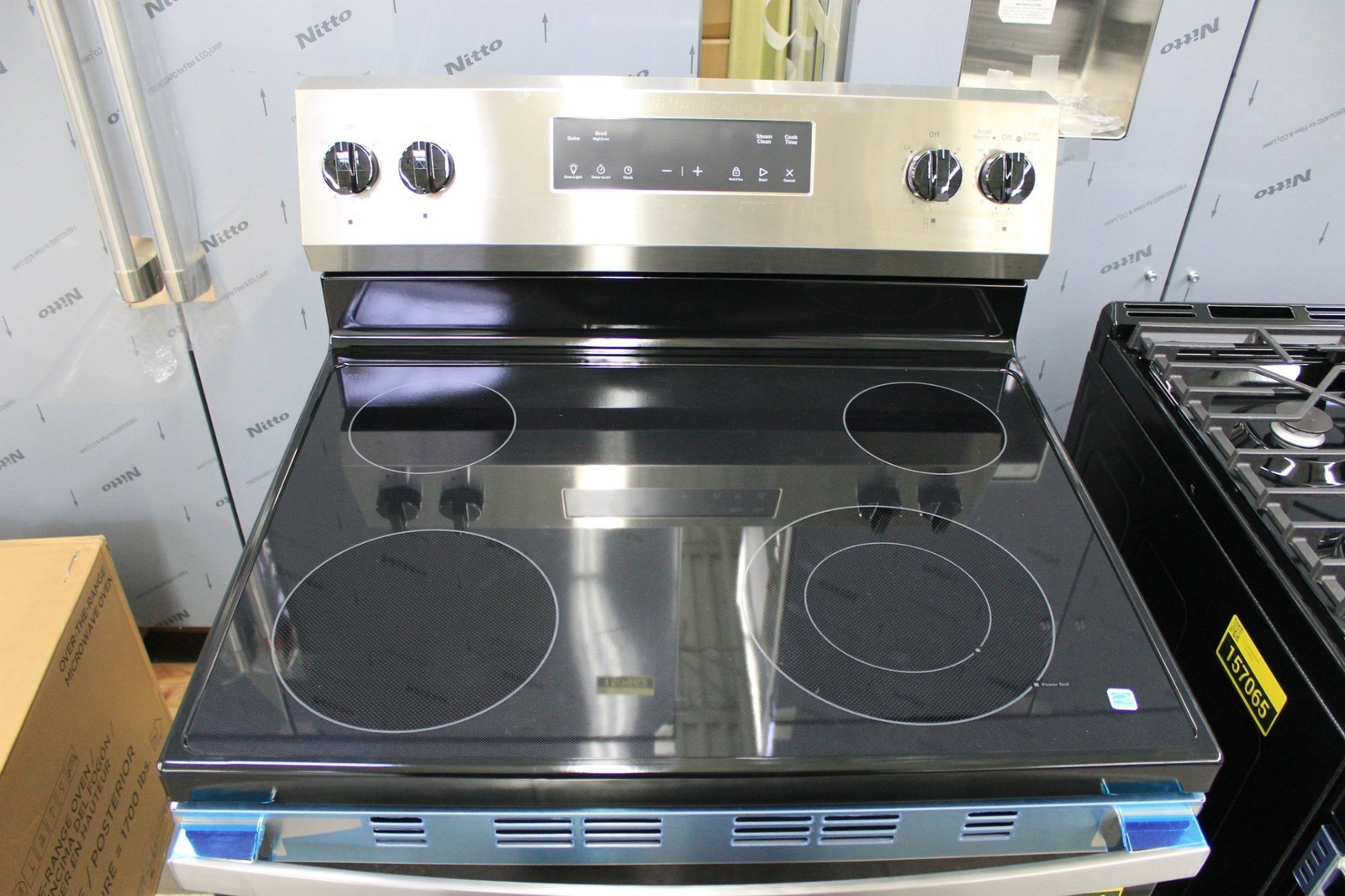 GE GRF400SVSS 30" Stainless Freestanding 4 Element Electric Range NOB #157064