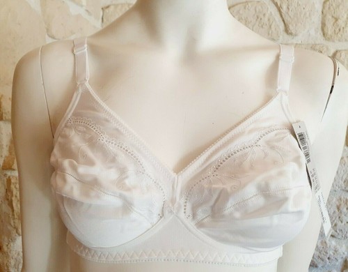 soutien-gorge beige Sparkling neuf taille 90D fr Triumph étiqueté à 65