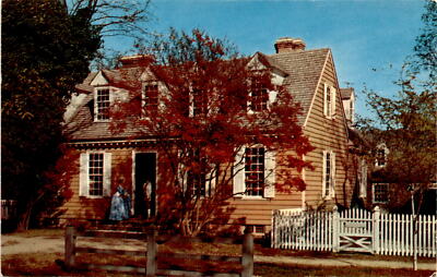 Brush-Everard House Williamsburg VA 1717 Colonial Boxwood Gardens
