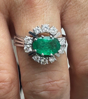 VINTAGE EMERALD GOLD RING 14kt. / Approx 1.40 CT. EMERALD & DIAMONDS Approx 0.66ct.