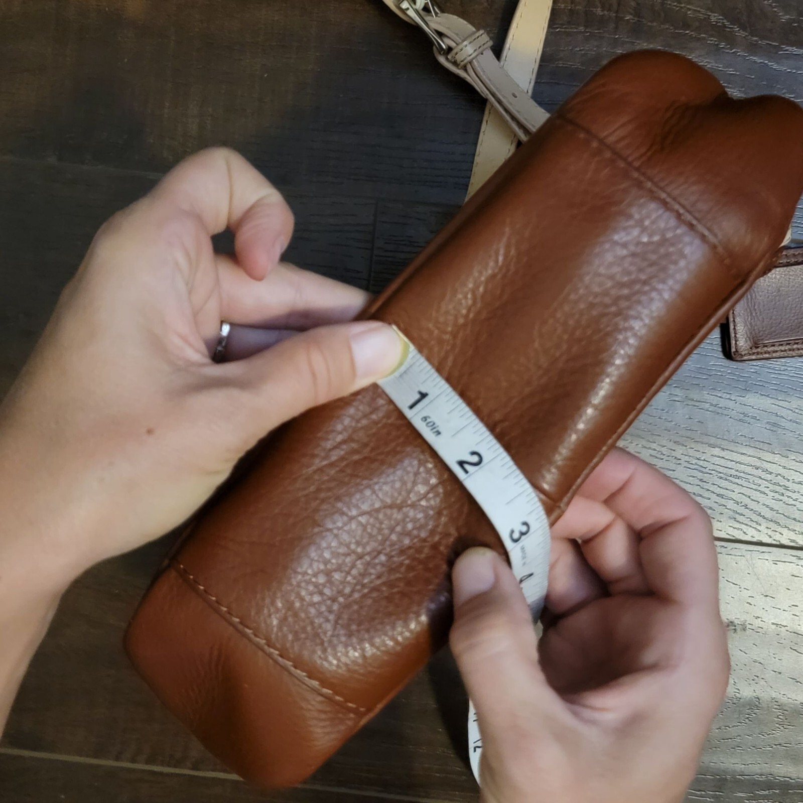 Tommy Bahama Crossbody Bag Brown Leather Tan Strap Womens Purse