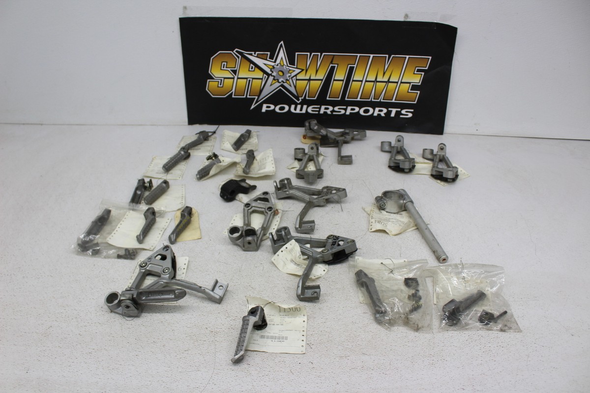 KAWASAKI PARTS LOT PEGS PEG BRACKETS ZX600 ZX750 ZX900B | eBay