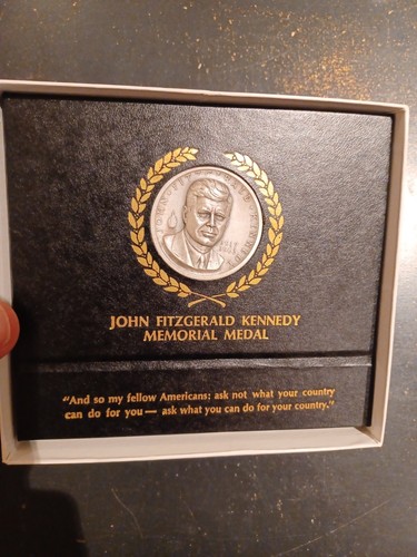 John Fitzgerald Kennedy Memorial Medal Silver in Box Presidential Art Medals - Picture 8 of 8