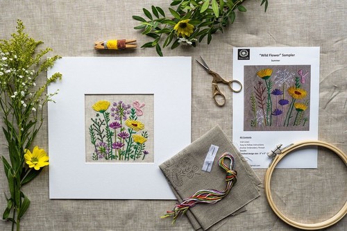 DIY Meadow Flower Embroidery Kit, Stamped Irish Linen, Beginners, Intermediate - Picture 3 of 10
