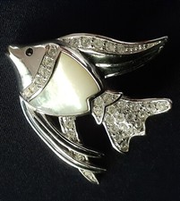 BUTLER Signed Silver Tone Mother of Pearl/Austrian Crystals AngelFish Brooch Pin