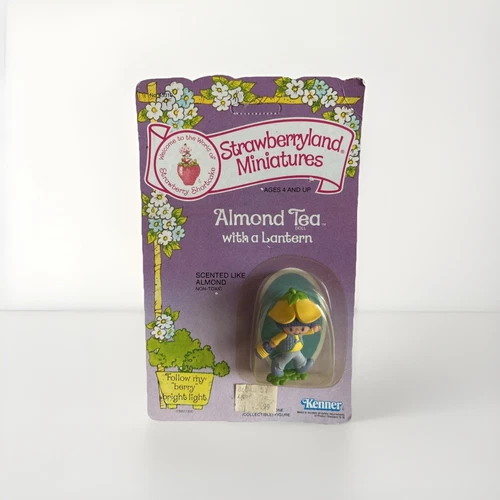 Vintage Strawberryland Miniatures Shortcake Almond Tea w/Lantern MOC