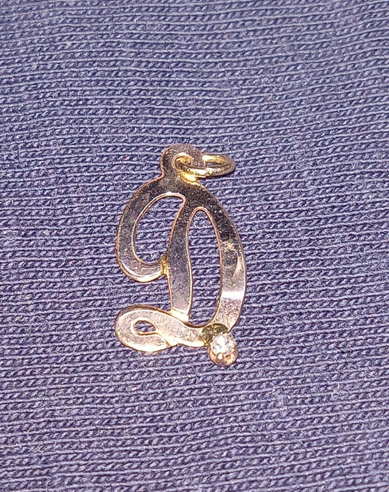 Solid 10K Yellow Gold 'D' Letter Initial Light Ne… - image 1