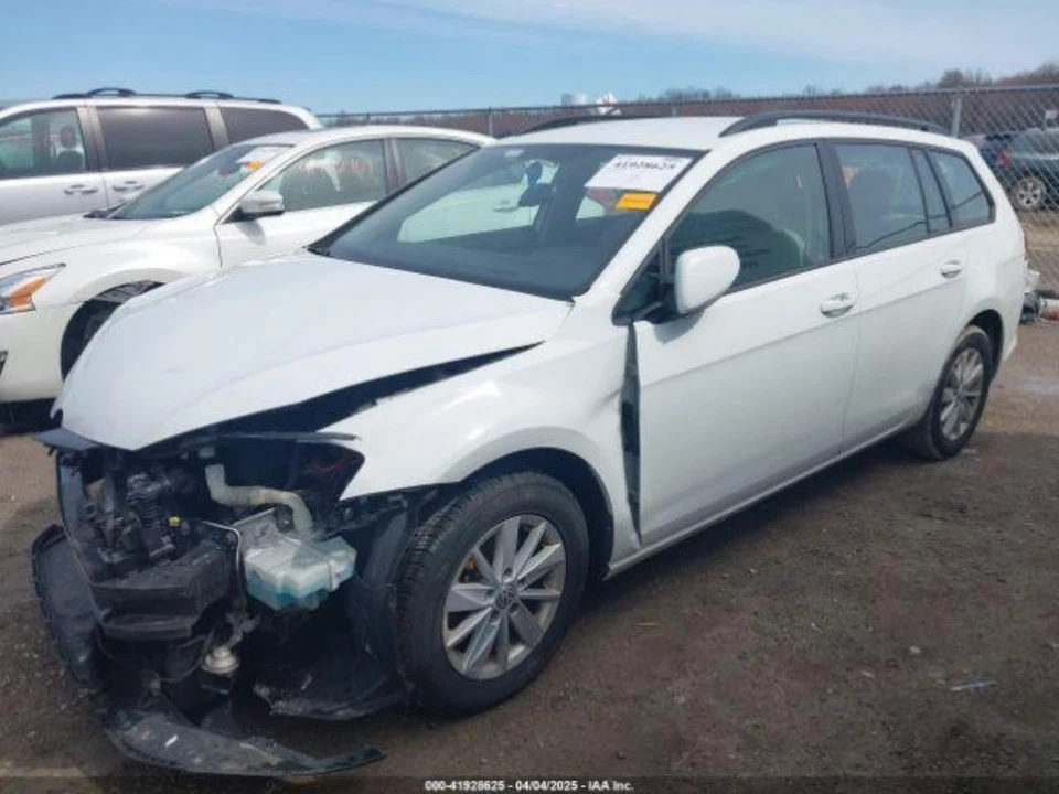 Espejo retrovisor eléctrico VOLKSWAGEN GOLF R, sin asistencia de mantenimiento de carril; sin alerta de punto ciego Foto 3 de 4