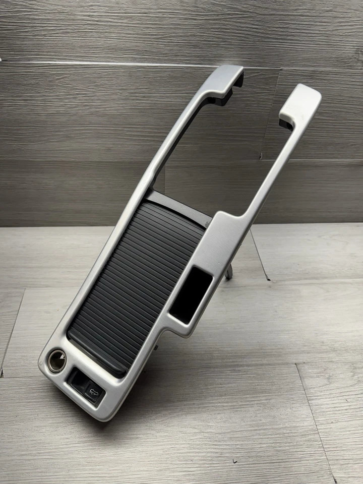 OEM 2006-2010 Volvo C70 2.5L Consola Portavasos Panel Borde Foto 2 de 4