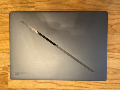 Asus ROG Zephyrus G14 OLED Ryzen 9 RTX 4060 1TB SSD