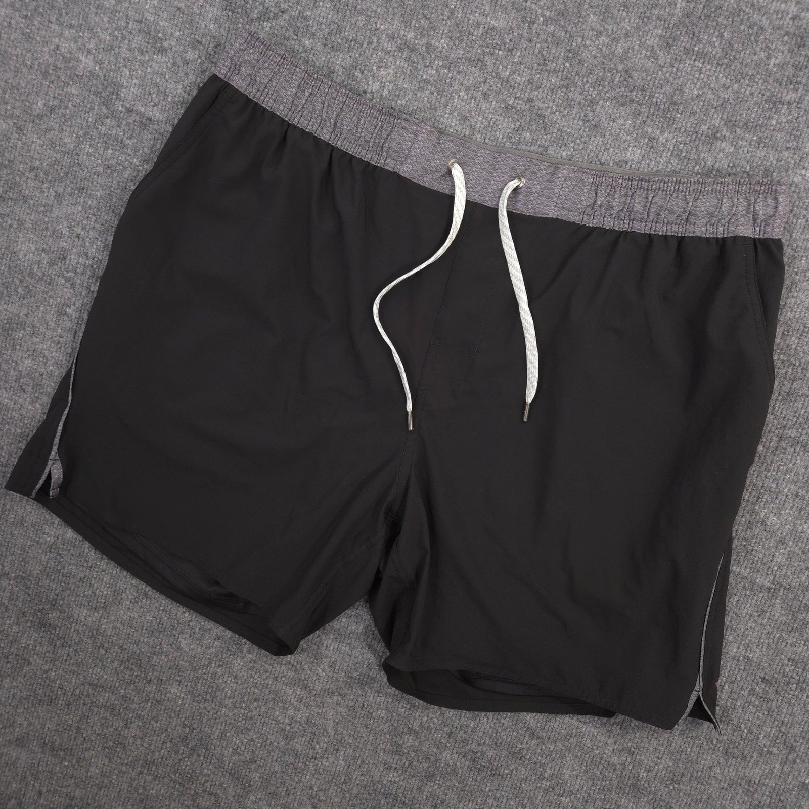 Vuori Trail Shorts Mens XXL Black Gray Performance Gym Run Hike Lined 6