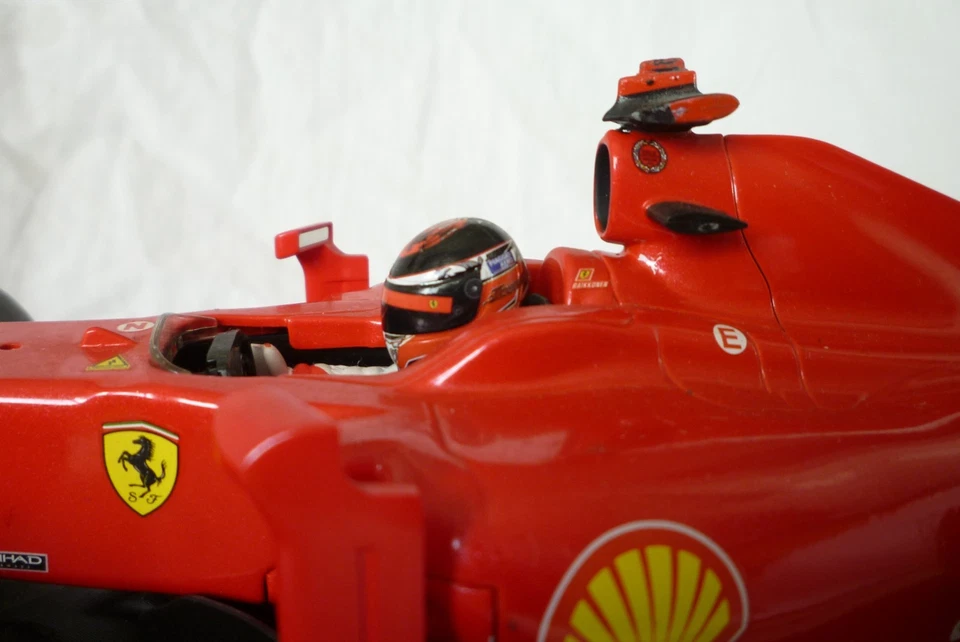 ferrari 1/18 F60 Raikkonen anno 2009 - Immagine 3 di 4
