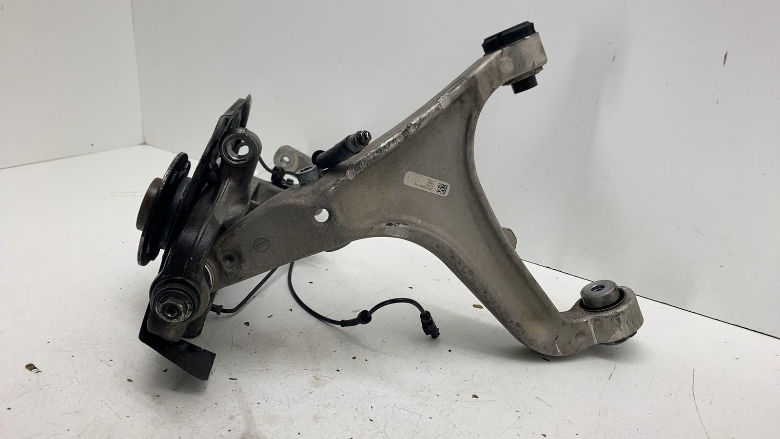⭕ 2014-2020 Maserati Ghibli Front Left Side Spindle Knuckle w/ Control Arm RWD