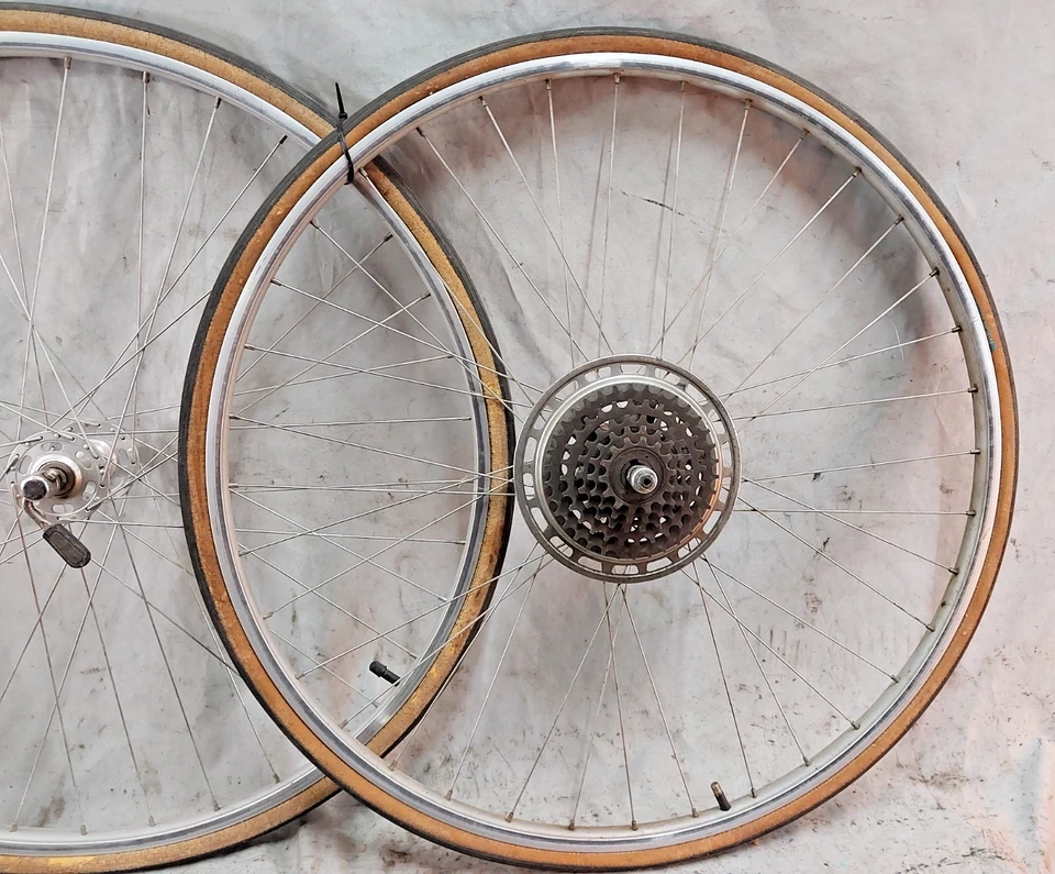 Shimano DuraAce 27" Road Bike WheelSet 126/100 Freewheel QR High Flange 36S Cafe - Image 3 of 4