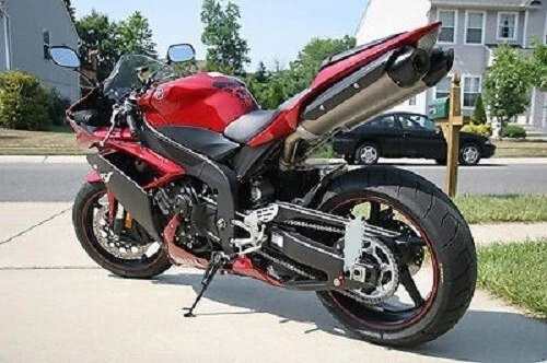 Soporte de reubicación de etiqueta de matrícula plana para YAMAHA YZF R6S y YZF R6S todos los años Foto 4 de 4