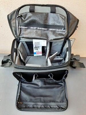 Tamrac Model 604 Camera Bag Canvas, Adjustable Shoulder Strap, Divider, 1990 USA