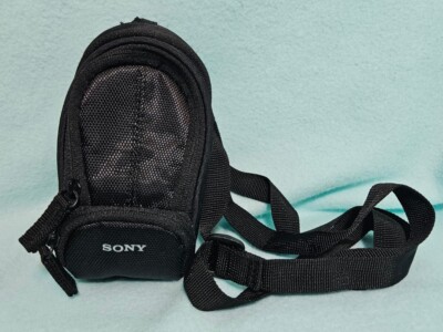 Sony LCS-CSU Black Soft Carrying Case for Digital Camera Bag.  Neck Belt Straps