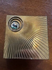 VINTAGE 1940'S REVERSE PAINTED INTAGLIO SCOTTIE SCOTTY DOG POWDER COMPACT