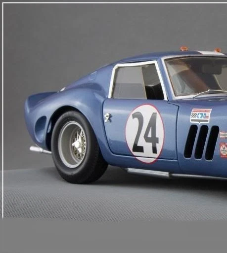 Ferrari 1 12LARGE SCALE24Le Mans18Race Car Carousel BLUE - Image 3 of 4