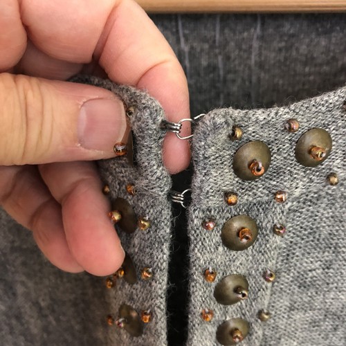 MICHAEL SIMON Silk Cashmere Blend Grey Beaded Knit Cardigan Soft Classic Small - Picture 5 of 14