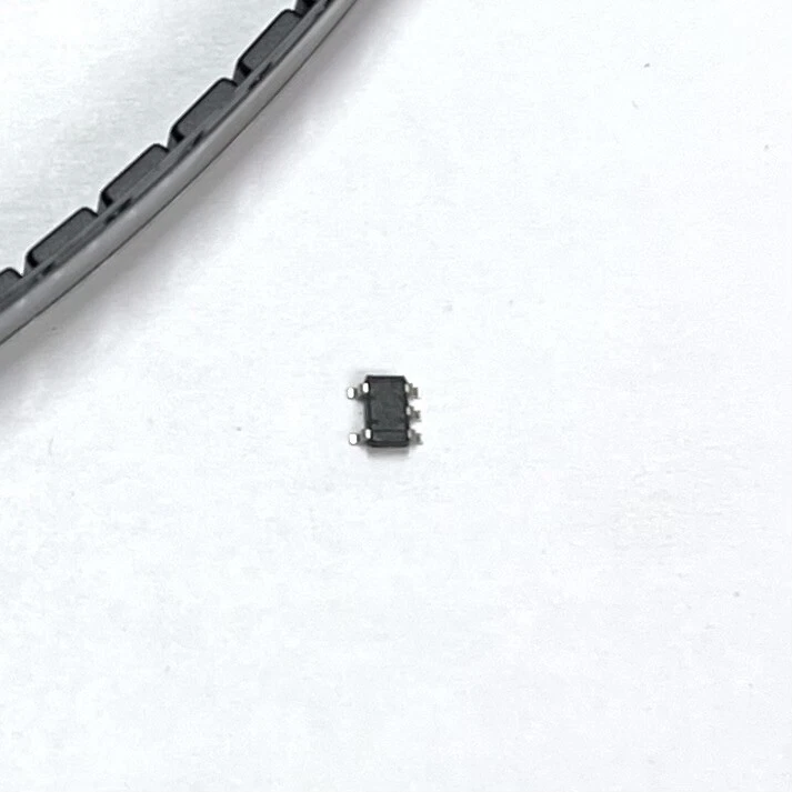 TPS61040QDBVRQ1 Boost Converter, 1.8-6V, 400mA , SOT-23, Texas Instruments - Image 2 of 2