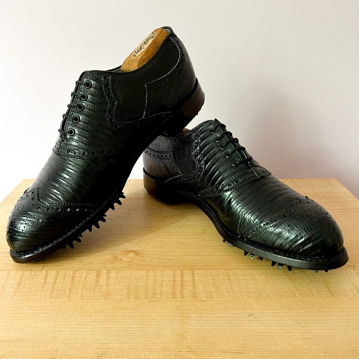 VINTAGE FootJoy Classics Black Tegu Lizard shieldtip golf