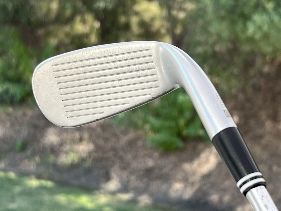 Cleveland Smart Sole Chipper 42* Steel Stiff 34.25" Cleveland Grip Left-Handed - Image 2 of 4