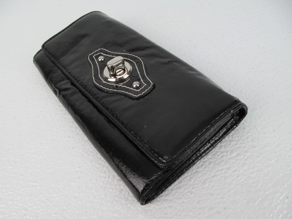 United Colors of Benetton Wallet Black Faux Patent Leather - Image 4 of 4