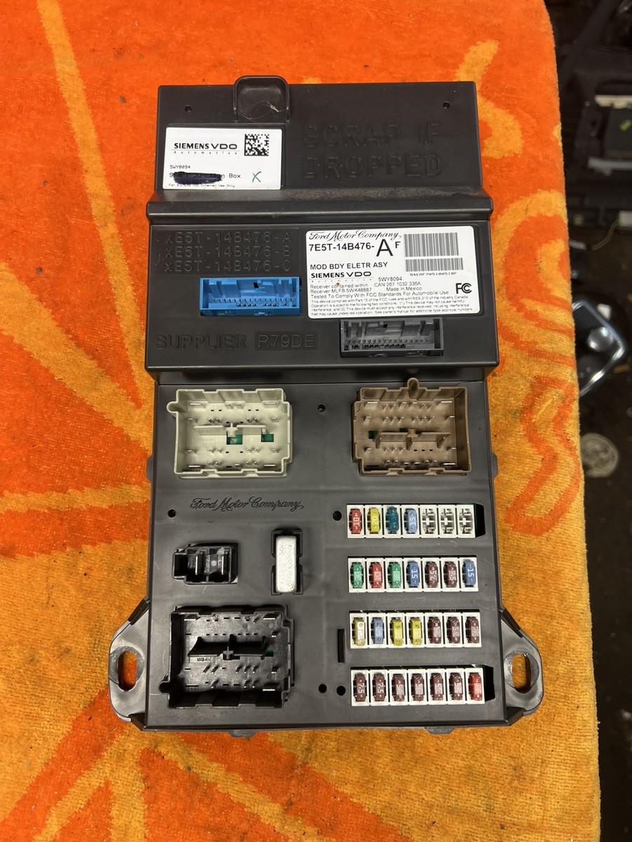 2007 ford fusion cabin fuse relay box block 7E5T-14B476-AF OEM 07