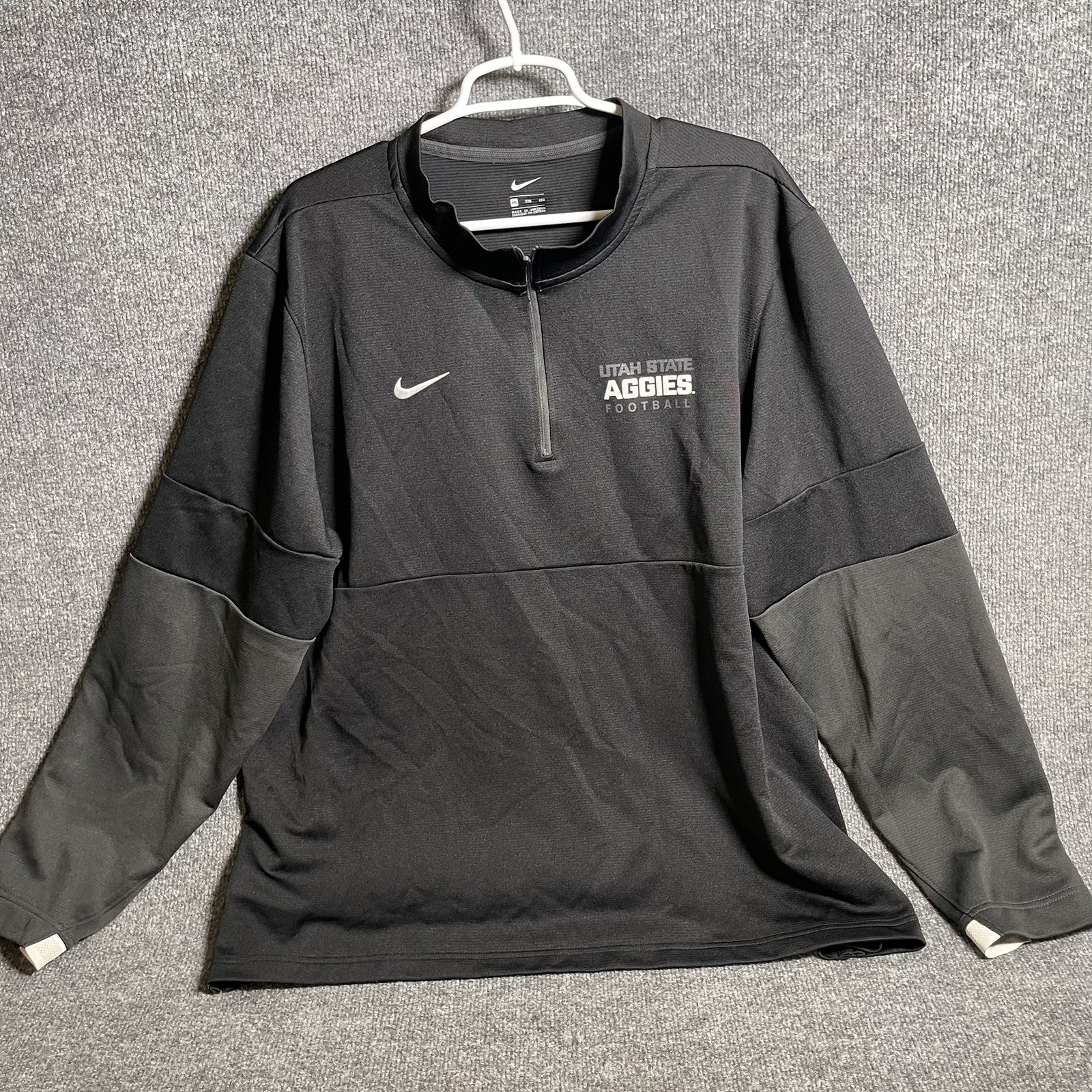 SACAI X NIKE Maglione Nike Utah State Aggies Uomo Taglia 2XL 1 4 Zip Manica Lunga Dri Fit
