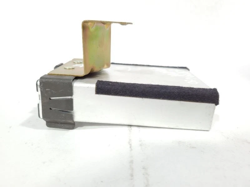 1987 1988 1989 1990 1991 BMW 325I OEM Cruise Control Module - Image 4 of 4