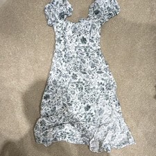 mi an for francesca's XS White/Gray Floral Smocked Puff Sleeve Midi Dress