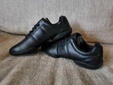 Dadawen Yingrui Adult/Youth Black Competition Cheer Shoes Sz US 8 EU40