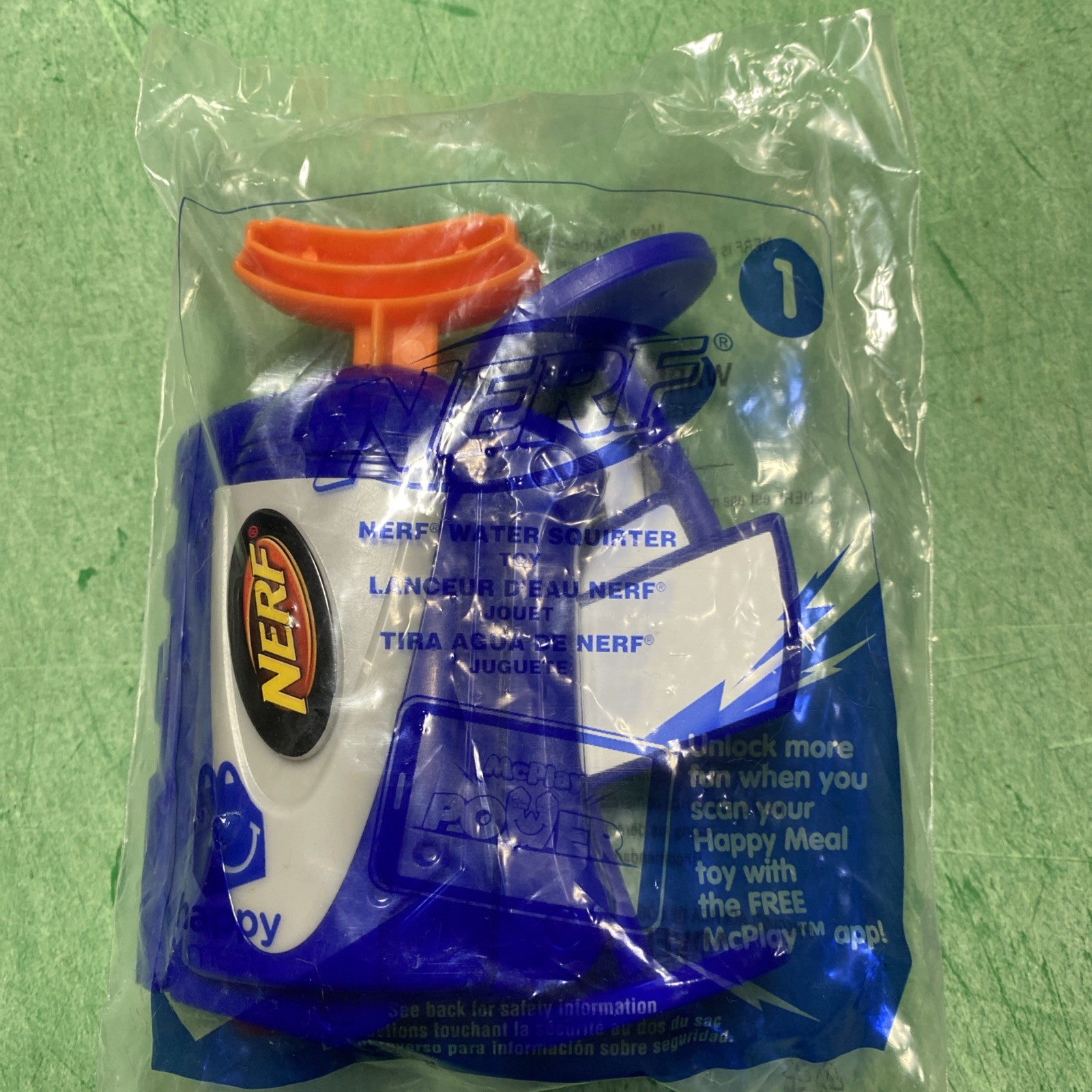  NERF WATER SQUIRTER TOY  2015 - Happy Meal Toy #1 - NEW