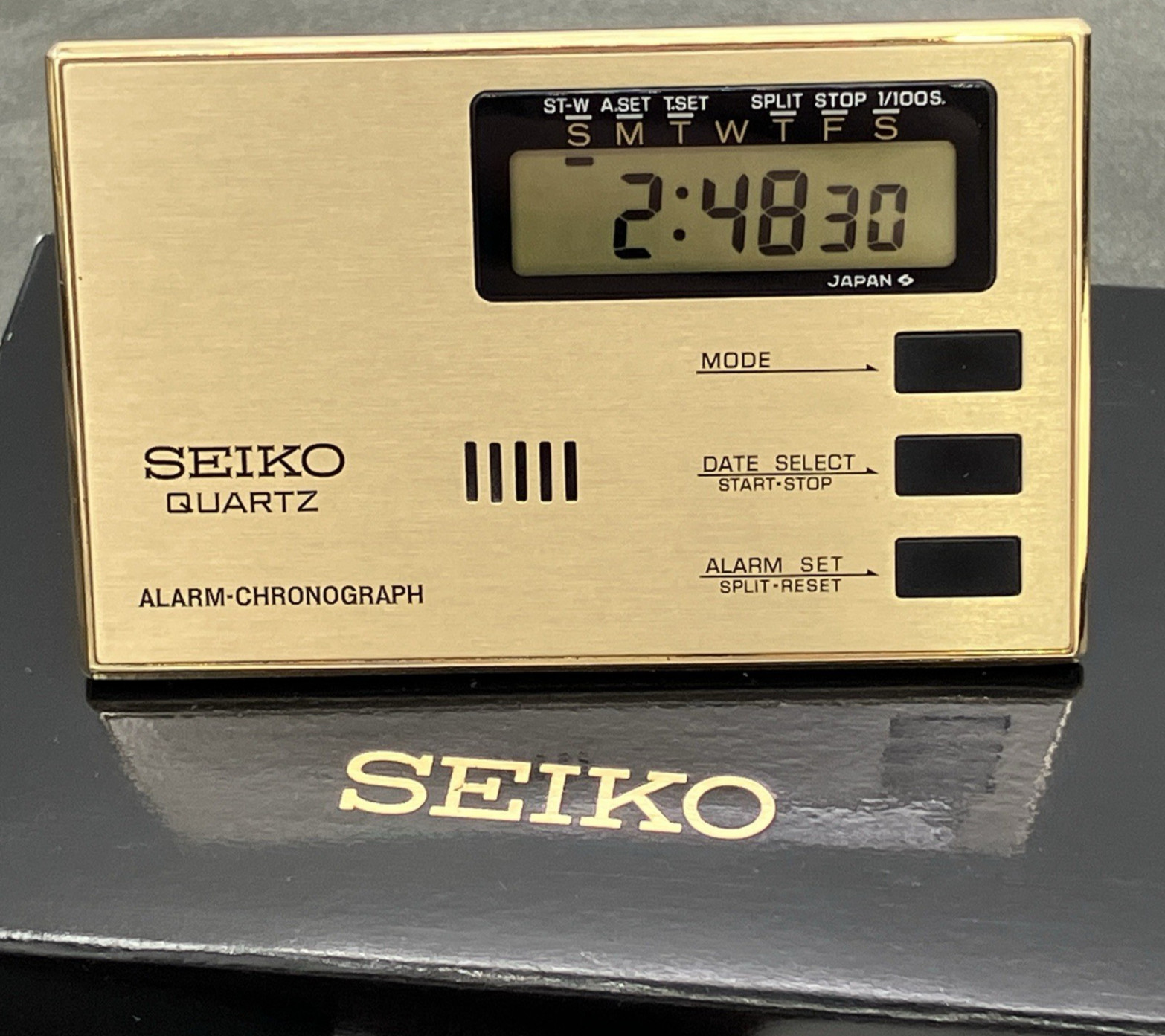 Vintage Seiko Quartz Alarm Chronograph QEK 151 G Travel LCD Alarm Clock featured image