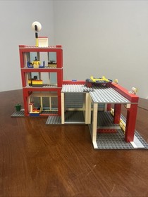 LEGO 2013 RETIRED City Fire Station 60004 Rare Incomplete Set