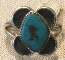 Vintage Southwestern unmarked Sterling Silver and Turqouise Ring signed R