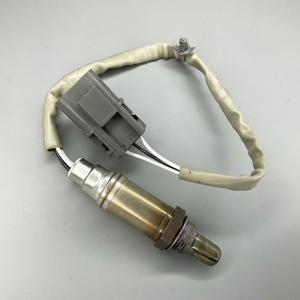 Upstream Oxygen Sensor 3-Wire For 2000-2001 Nissan Maxima & Infiniti I30/QX4 - Evan-Fischer - View #2