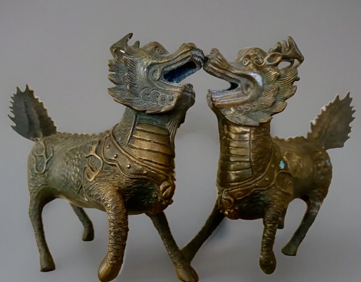 旧蔵 銅製 麒麟 置物 吉祥・繁栄・平安の象徴 麒麟像 銅器 高さ12cm 旧蔵 銅製 麒麟 置物 吉祥・繁栄・平安の象徴