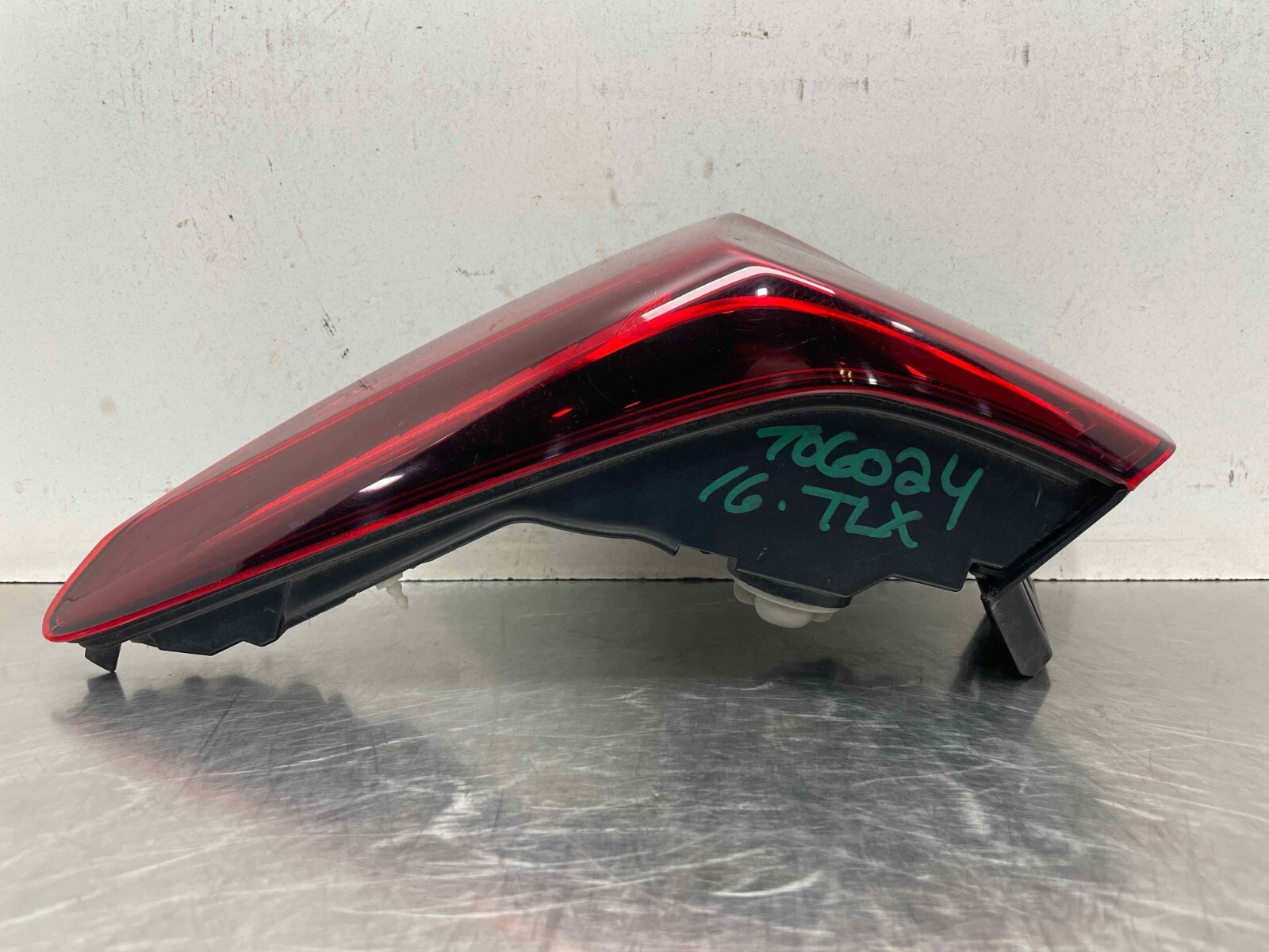 2016 Acura TLX OEM Right Hand Passengers Side Rear Tail Light Brake