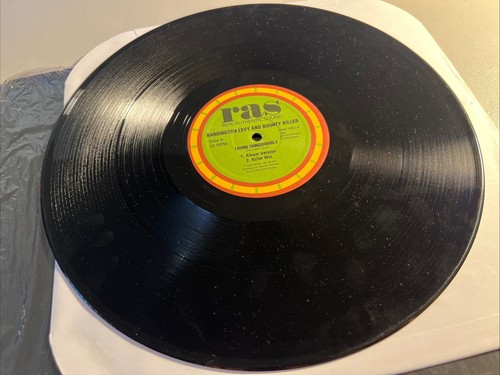Barrington Levy & Bounty Killer – Living Dangerously - 12” Vinyl - Picture 5 of 10