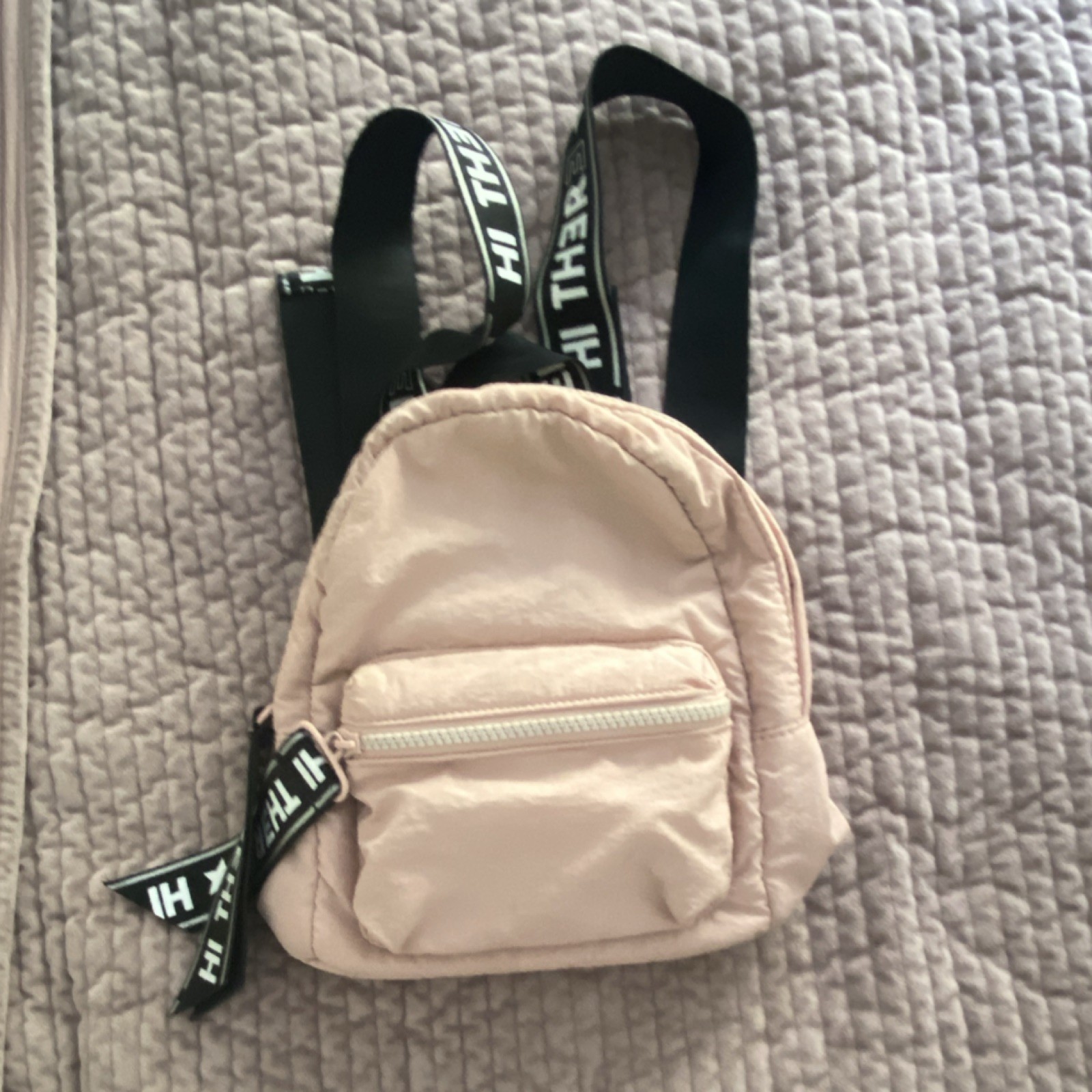 With 'hi There' Logo, Black Adjustable Straps, Outer Pockets