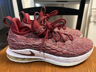 The Nike LeBron 15 Low ''Team Red'' Men Size 9 AO1755-200 (2017)