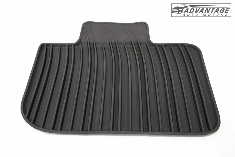 CHRYSLER 300 2018-2023 trasero izquierdo y derecho segunda fila alfombrilla de goma OEM Foto 3 de 4