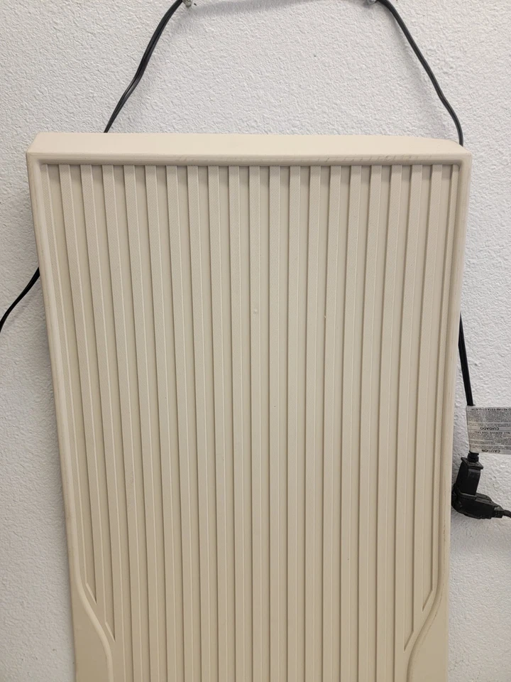 Revestimiento de piso OEM tercera fila para todo tipo de clima en pergamino '23-'24 Cadillac Escalade ESV Foto 4 de 4