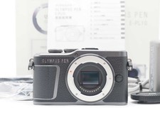 Olympus Pen E-PL10 16.1 MP Camera Black 1220 Shots w/ Box Near Mint  Z6298A