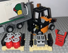 Lego 60020 City Cargo Truck Set With Minifigures Manuals