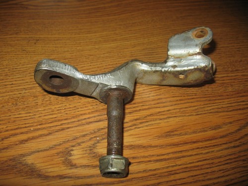 1988 NX650 FRONT RIGHT FOOT PEG BRACKET ARM HONDA DOMINATOR NX 650 1988-1989 - Picture 2 of 2